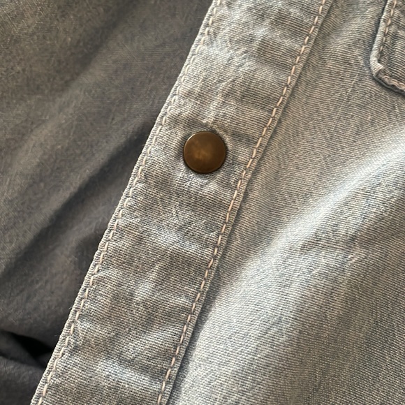 Vintage Guess Chambray denim shirt - Picture 7 of 7